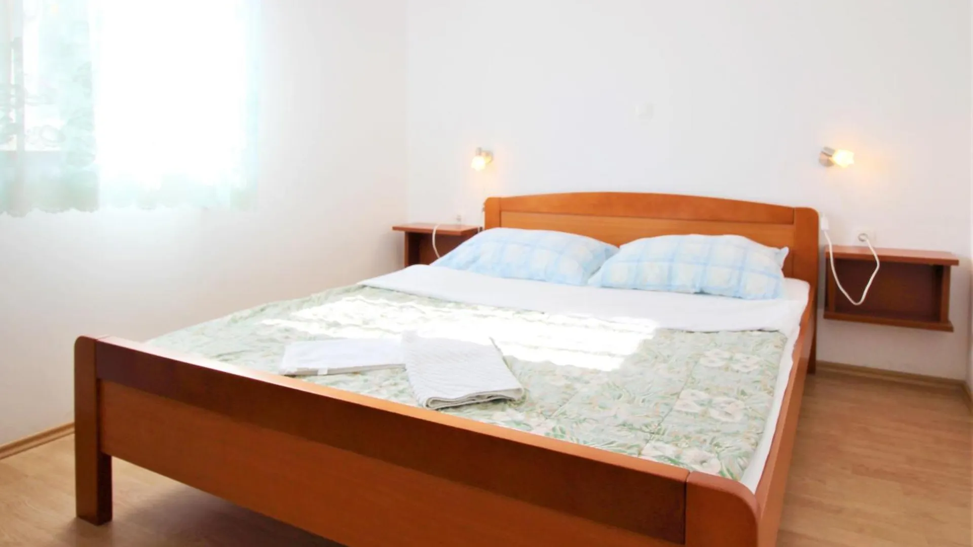 Apartments By The Sea Baska, Krk - 22725 Baska (Krk)