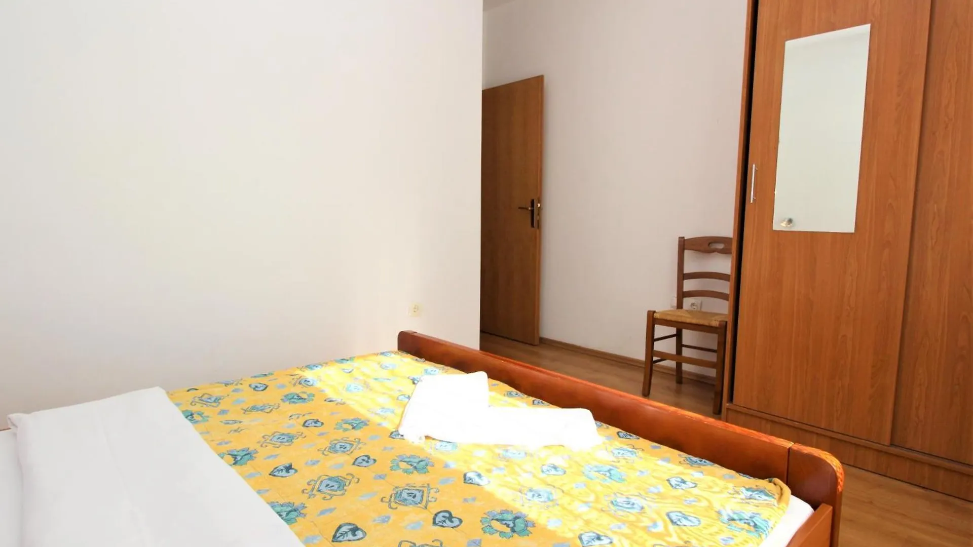 Apartments By The Sea Baska, Krk - 22725 Baska (Krk)